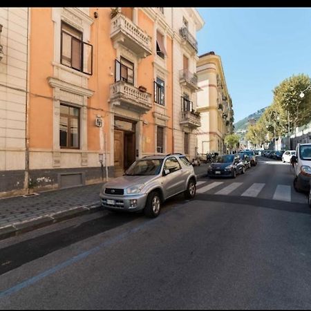 Casa Maria Al Porto Apartment Salerno Exterior photo