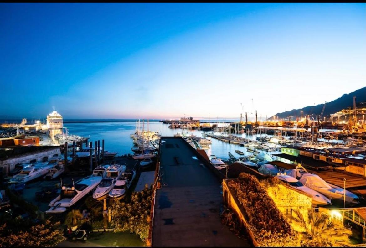 Casa Maria Al Porto Apartment Salerno Exterior photo